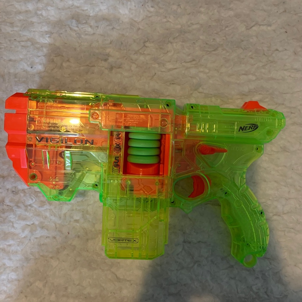 Nerf gun with amo